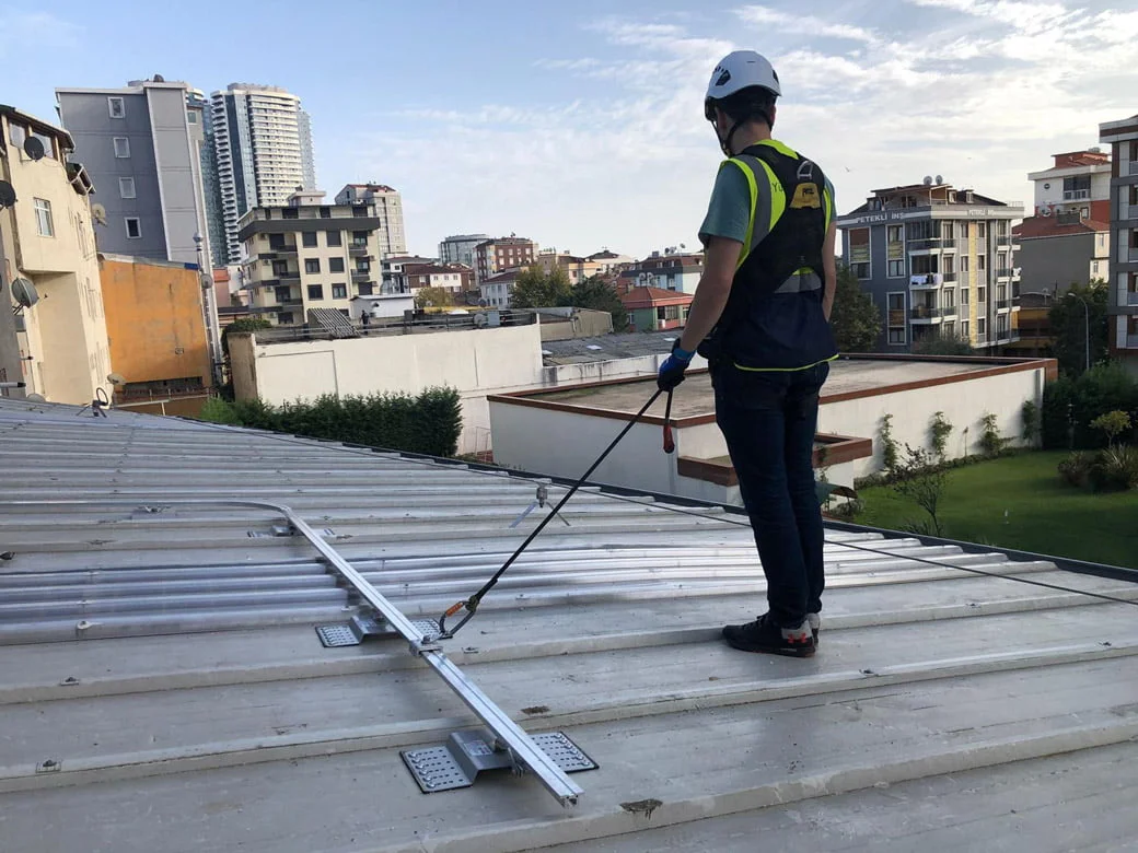 Fall Protection Systems - Horizontal Rail System